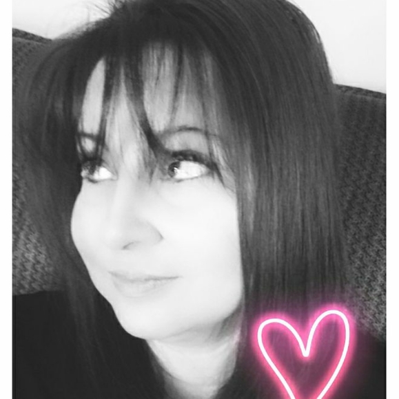 Meet your Posher, Elissa - Picture 4 of 4